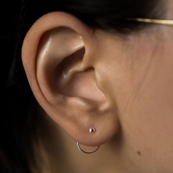 Minimalist Stud Hoop Earrings (Silver) - Picture 3 of 5